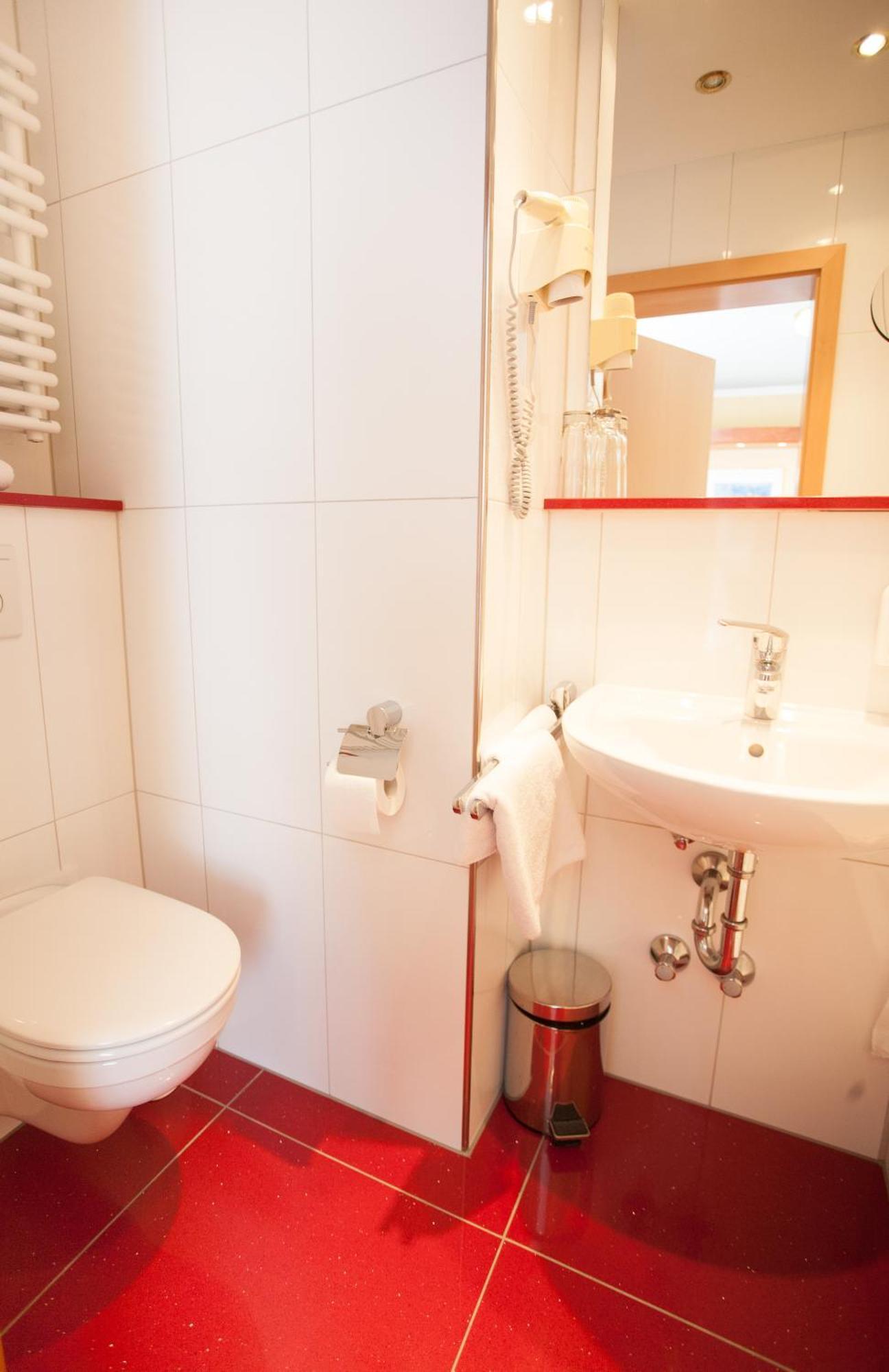 Hotel Restaurant Zur Post Лофельден Экстерьер фото